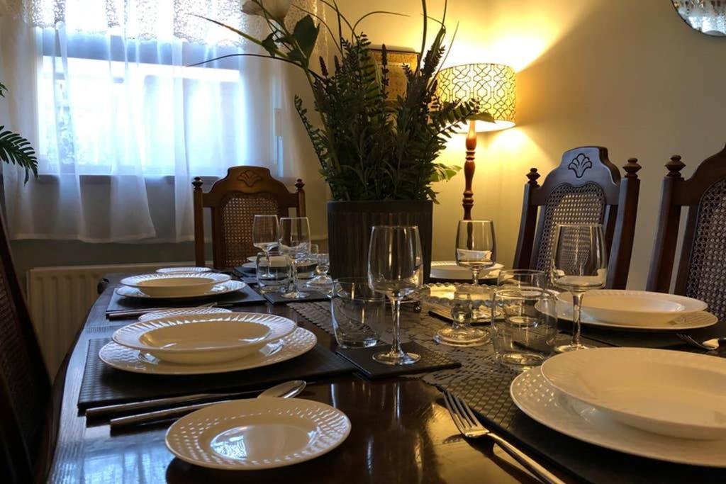Whitehead Holiday Cottage Экстерьер фото