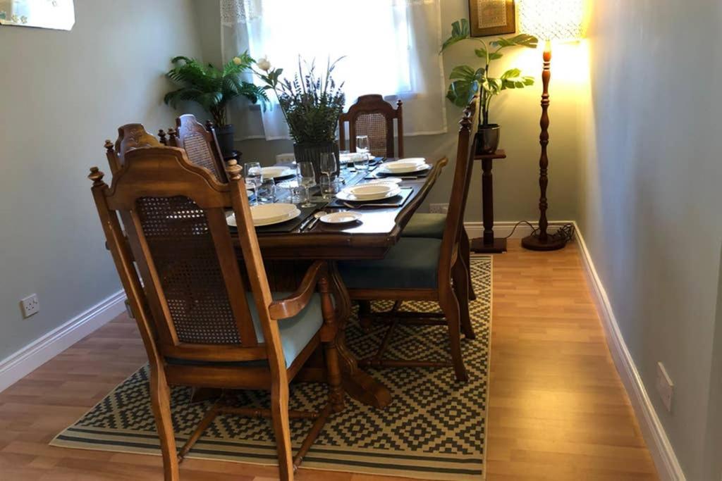 Whitehead Holiday Cottage Экстерьер фото