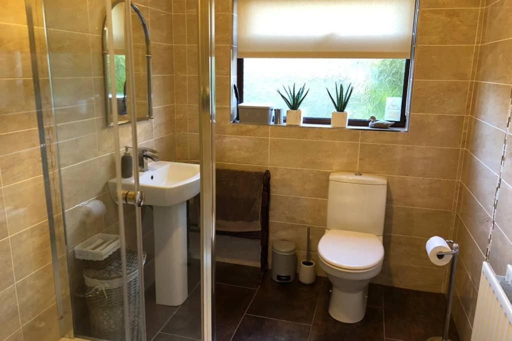 Whitehead Holiday Cottage Экстерьер фото