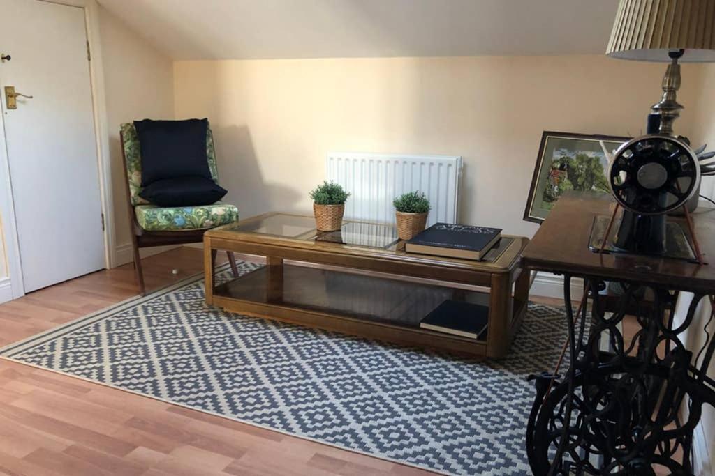 Whitehead Holiday Cottage Экстерьер фото